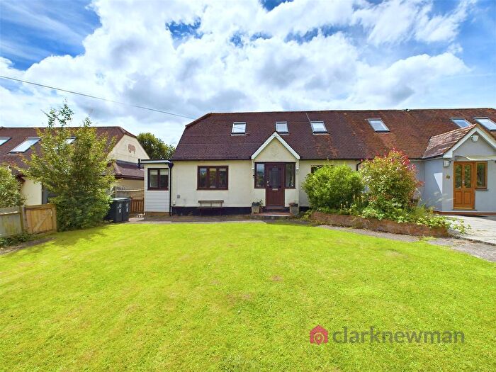 4 Bedroom Semi-Detached House For Sale In High Road, North Weald, CM16