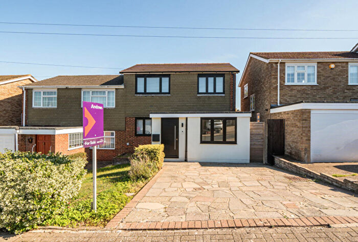 4 Bedroom Semi-Detached House For Sale In Wade Avenue, Orpington, BR5