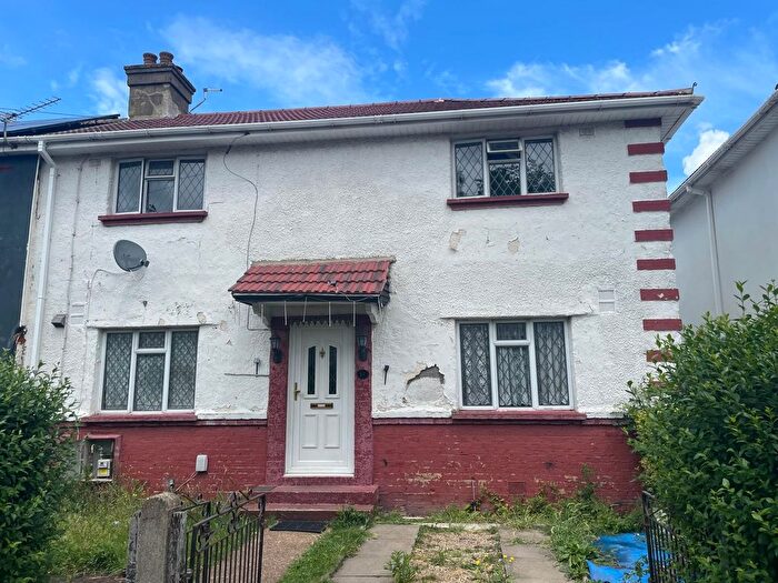 3 Bedroom Semi-Detached House To Rent In Lyon Park Avenue, Wembley, HA0