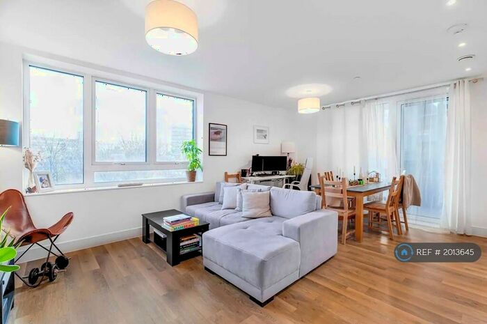 1 Bedroom Flat To Rent In Palmitine House, London, SW11
