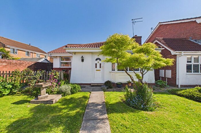 2 Bedroom Bungalow For Sale In Sercombe Park, Clevedon, North Somerset, BS21
