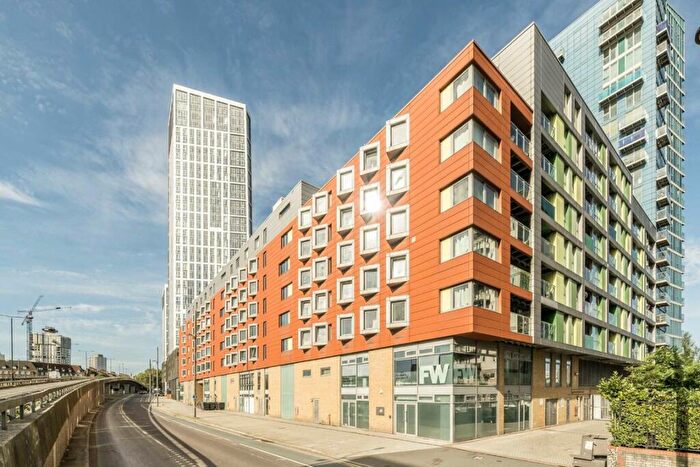 1 Bedroom Flat To Rent In High Street, Stratford, E15