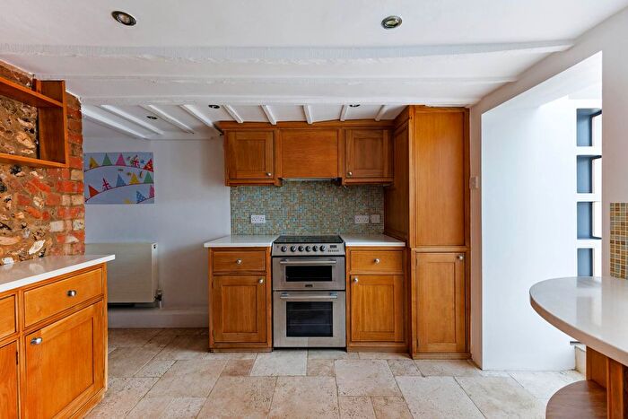 3 Bedroom Terraced House For Sale In Church Street, Henley On Thames, RG9
