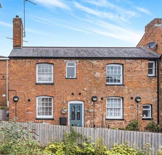 2 Bedroom End Of Terrace House For Sale In Drapers House, Banbury, OX16