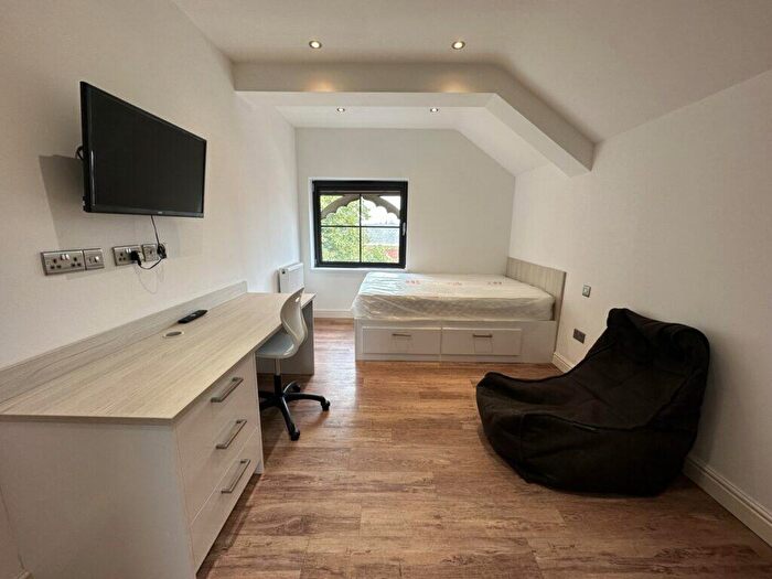 Studio To Rent In Westcotes Drive, Leicester, LE3