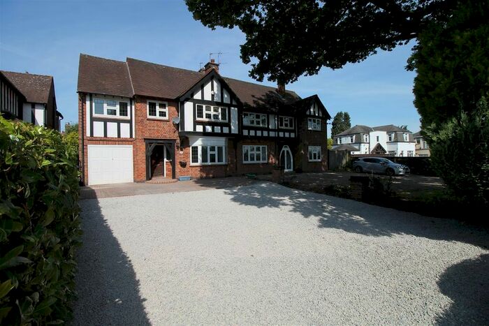4 Bedroom Semi-Detached House To Rent In Loughborough Road, Birstall, Leicester, LE4