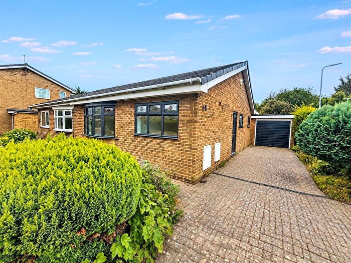 3 Bedroom Semi-Detached Bungalow For Sale In Chesterton Avenue, Thornaby, Stockton-On-Tees, TS17
