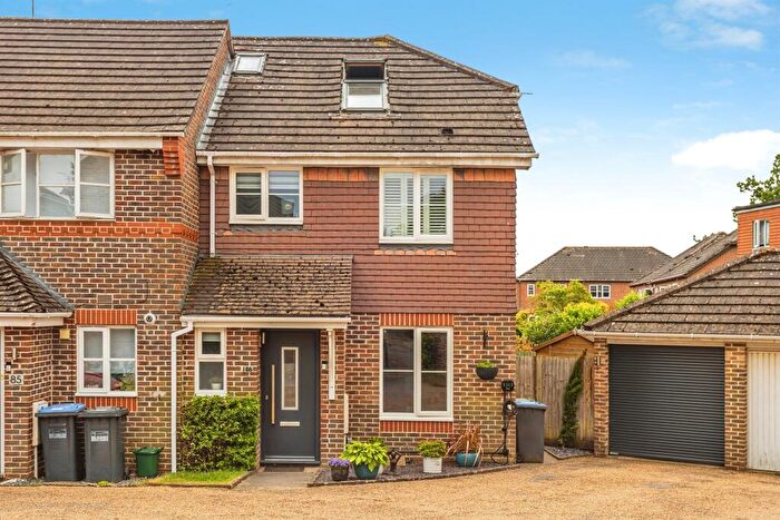 4 Bedroom End Of Terrace House For Sale In Coulstock Road, Burgess Hill, RH15