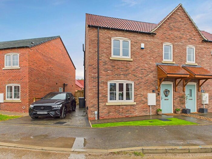 3 Bedroom Semi-Detached House For Sale In Bridle Way, Wragby, LN8