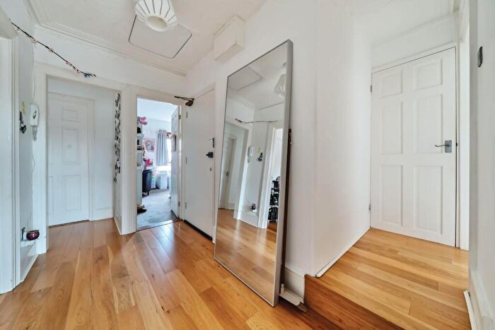3 Bedroom Flat For Sale In Lennox Road South, Southsea, PO5