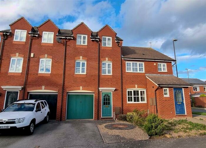 3 Bedroom Town House To Rent In Falstaff Grove, Warwick, CV34
