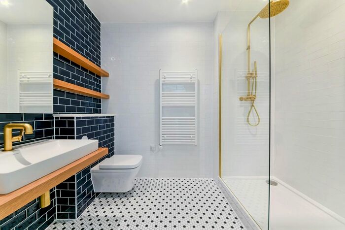 Studio To Rent In Rendel House, Goodluck Hope, London, E14