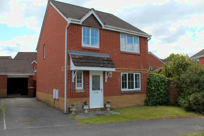 4 Bedroom Detached House To Rent In Barn Piece, Chandler's Ford, Eastleigh SO53