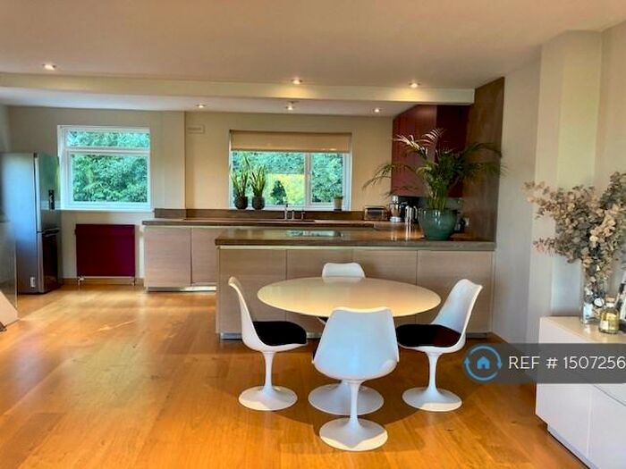 3 Bedroom Maisonette To Rent In Great Brownings, London, SE21