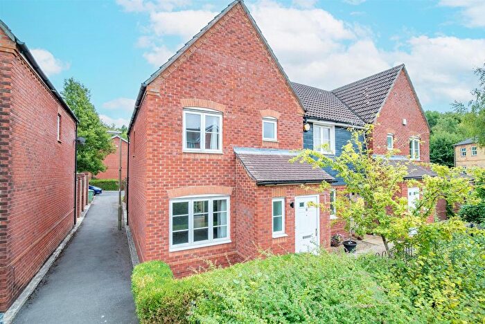 3 Bedroom End Of Terrace House To Rent In Aurora Drive, Beggarwood, Basingstoke, RG22