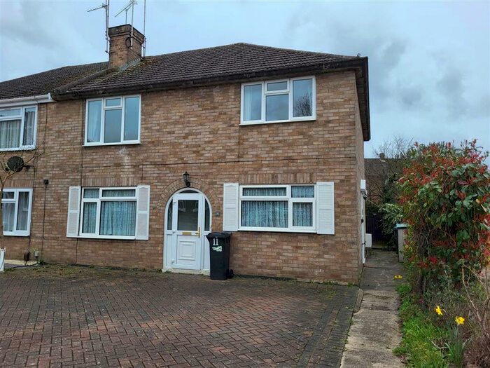 Houses to rent in Shooters Road, Enfield, EN2