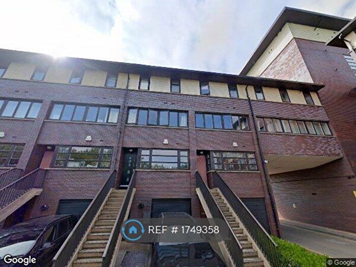 2 Bedroom Flat To Rent In Huntley Crescent, Milton Keynes, MK9