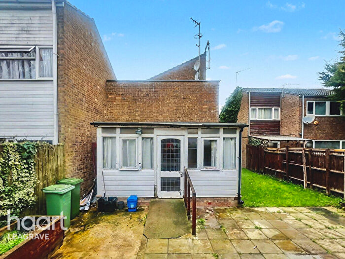 1 Bedroom Maisonette For Sale In Winchester Gardens, Luton, LU3