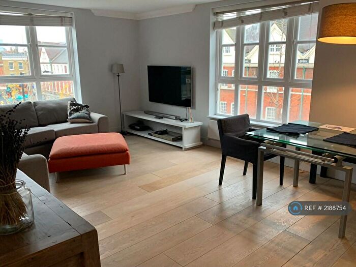 2 Bedroom Flat To Rent In Dandridge House, London, E1