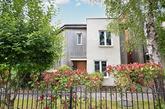 3 Bedroom Semi-Detached House To Rent In Terriers End, High Wycombe, HP13