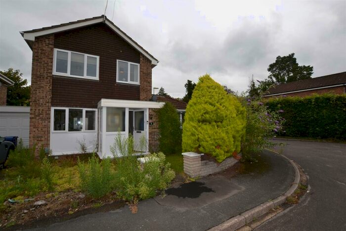 3 Bedroom House To Rent In Chiltern Close, Church Crookham, Fleet, GU52