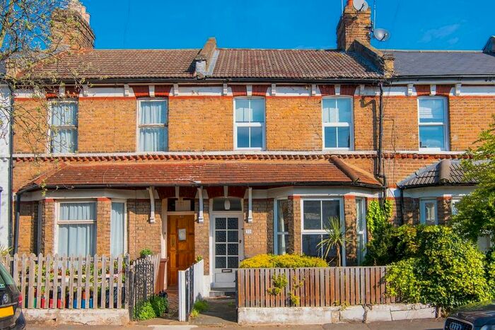 2 Bedroom Detached House To Rent In Glebe Street, Chiswick, London, Uk, W4
