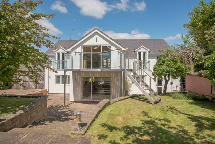 4 Bedroom Detached House For Sale In Main Street, Upper Stowe, Northampton, NN7