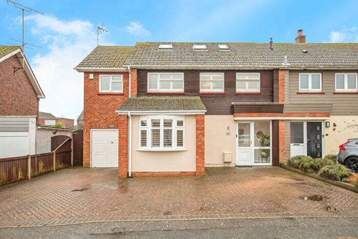 5 Bedroom Semi Detached House For Sale In Gordon Way, Harwich, CO12