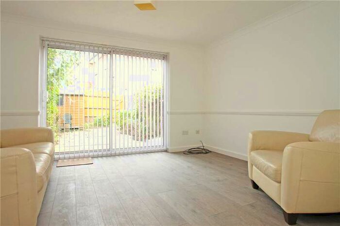2 Bedroom House To Rent In Abbotswood Road, East Dulwich, London, SE22