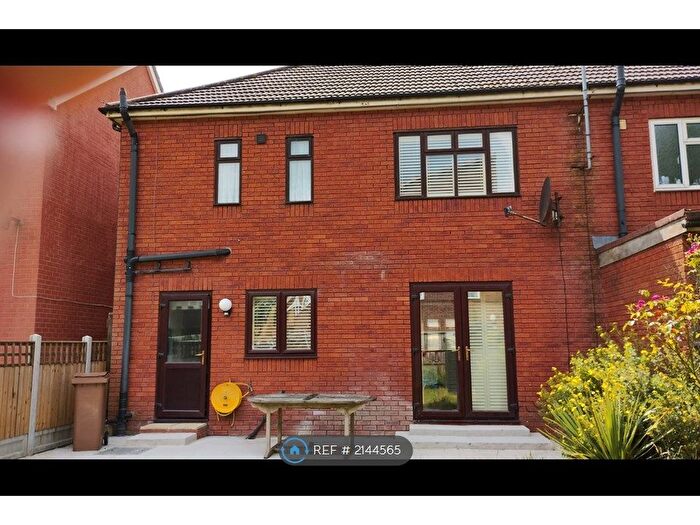 3 Bedroom End Of Terrace House To Rent In Russets Close, London, E4