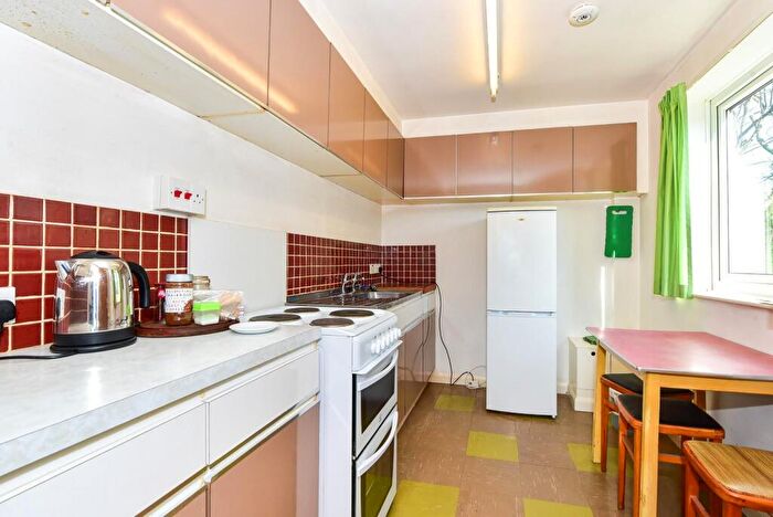 3 Bedroom Flat For Sale In Graham Road, Sheffield, S10