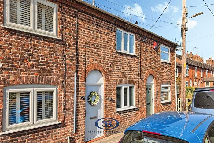 2 Bedroom Cottage For Sale In Heath Road, Sandbach, CW11