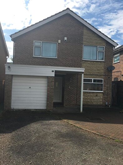 4 Bedroom House To Rent In Middle Mead Court, Northampton, NN3