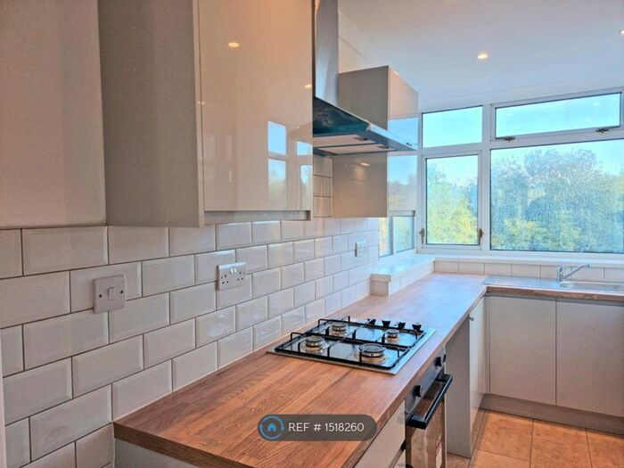 3 Bedroom Semi-Detached House To Rent In Baptist End Road, Dudley, DY2