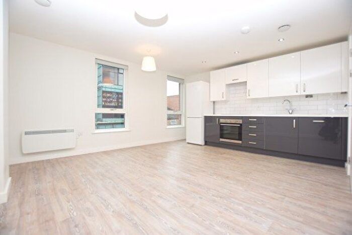 2 Bedroom Flat To Rent In Dun Lane, Sheffield, S3