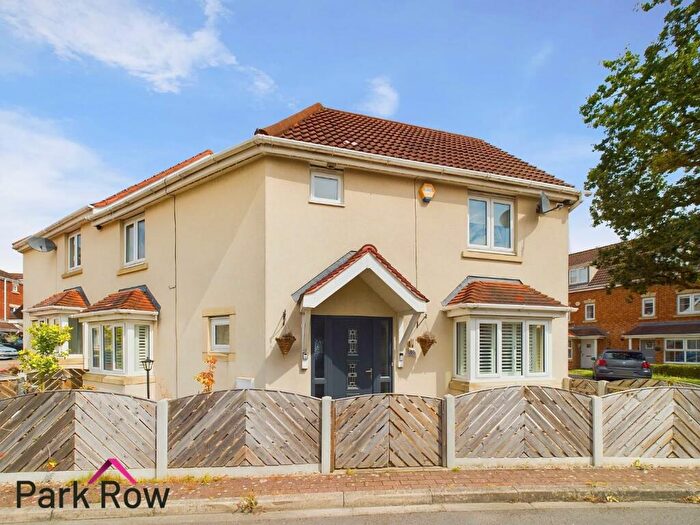 3 Bedroom Semi-Detached House For Sale In The Bales, South Milford, Leeds, LS25