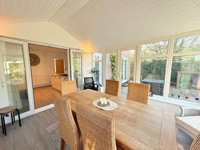 4 Bedroom Detached House For Sale In Raddington Drive, Solihull, B92