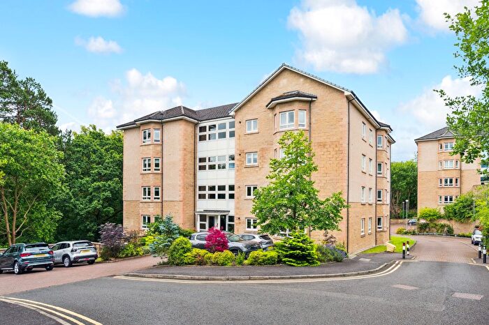 3 Bedroom Flat To Rent In Orchard Brae, Hamilton, South Lanarkshire, ML3