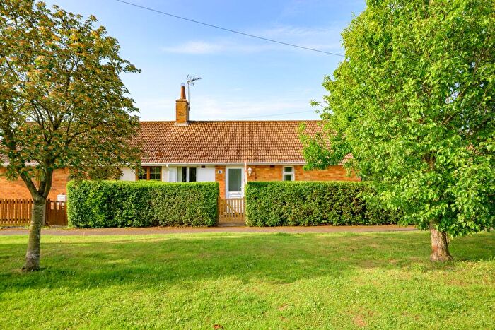 2 Bedroom Semi-Detached Bungalow For Sale In Woodlands Avenue, Spilsby, PE23