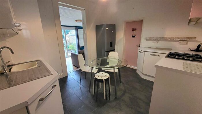 2 Bedroom Apartment To Rent In Seaford Road, Enfield, EN1