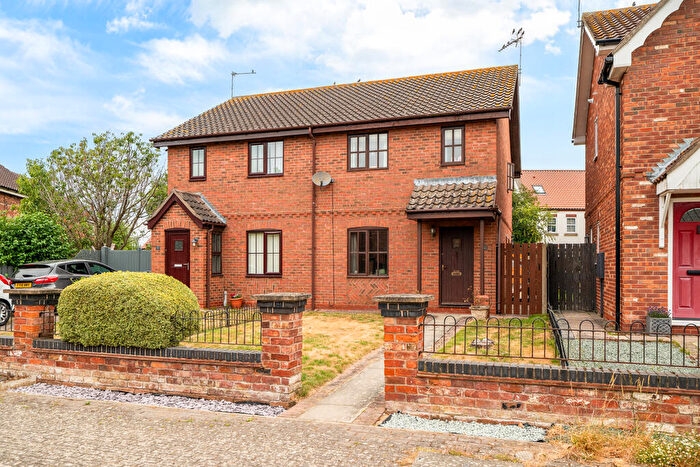 3 Bedroom Semi-Detached House For Sale In The Glebe, Sturton By Stow, Lincoln, Lincolnshire, LN1