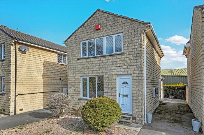 3 Bedroom Detached House For Sale In Bridge Close, Scissett, Huddersfield, West Yorkshire, HD8