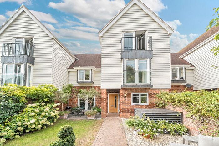 3 Bedroom Terraced House For Sale In Little Stone Mews, Marlow, SL7