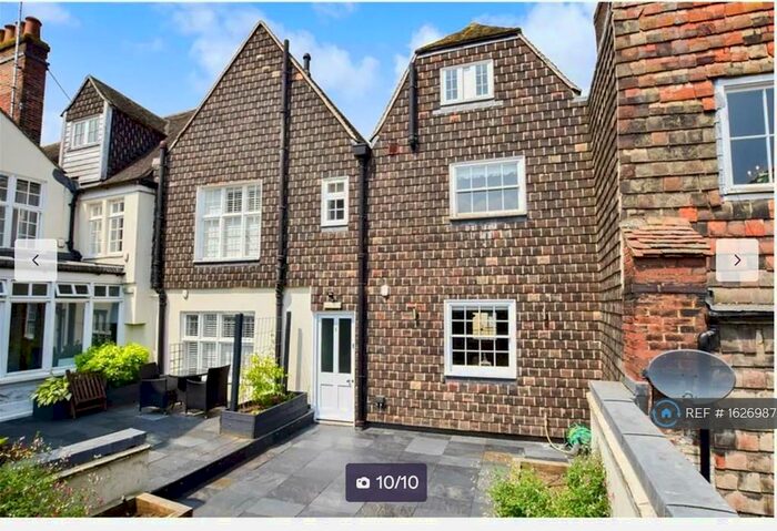 3 Bedroom Flat To Rent In Mercery Court, Canterbury, CT1