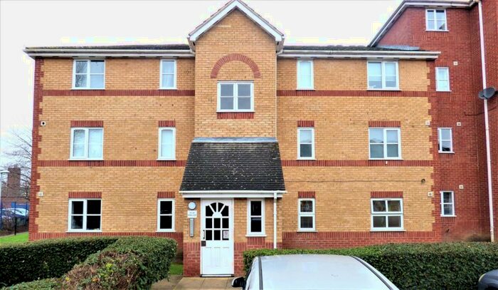 2 Bedroom Apartment To Rent In Offers Court, Winery Lane, Kingston Upon Thames, KT1