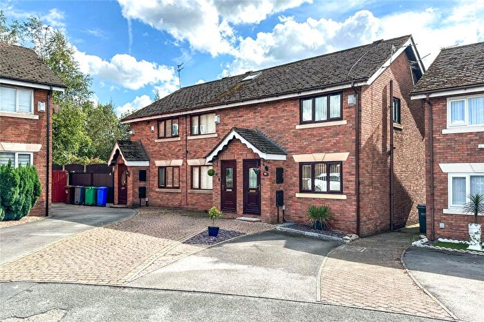 3 Bedroom End Of Terrace House For Sale In Dean Brook Close, Moston, Manchester, M40