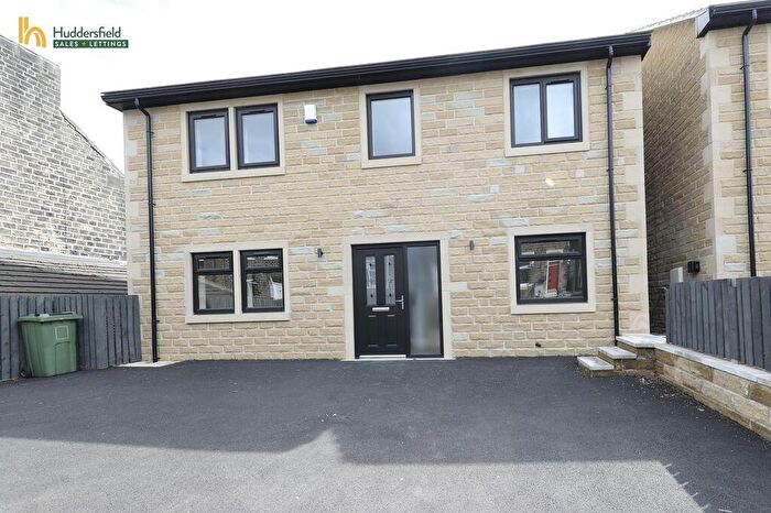3 Bedroom Detached House For Sale In Longwood Road, Huddersfield, HD3