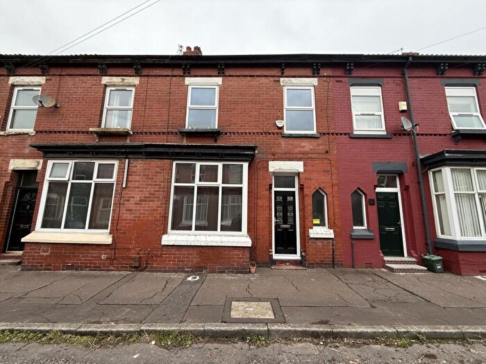 3 Bedroom Detached House To Rent In Cedar Grove, Fallowfield, £pppw, M14