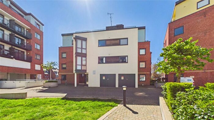 2 Bedroom Flat To Rent In Camberley, GU15