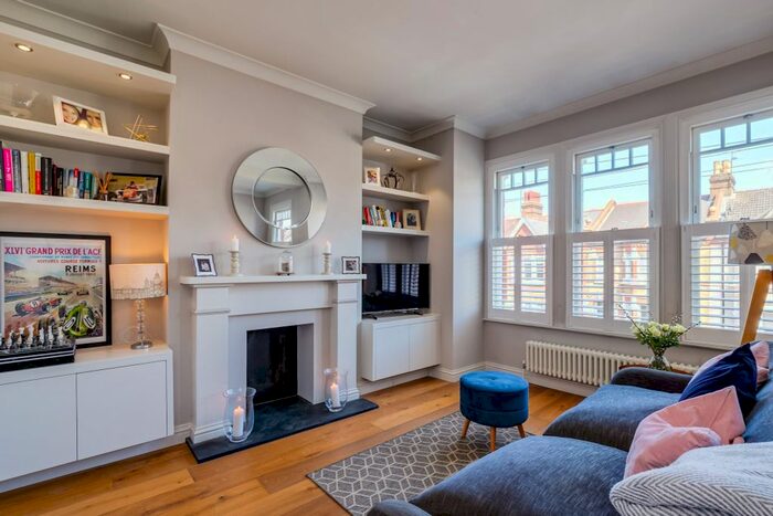 3 Bedroom Maisonette To Rent In Mantilla Road, London, SW17